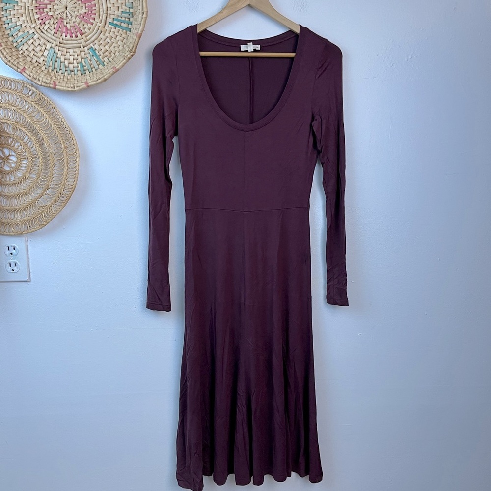 Aritzia Wilfred free dark red scoop neck long sleeve midi dress